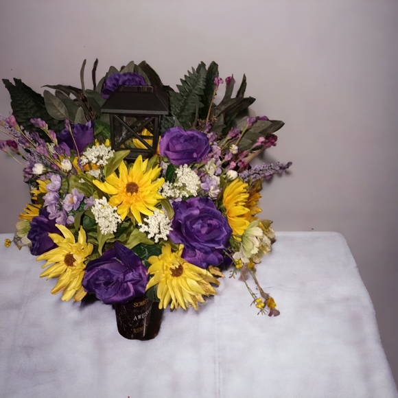 Cemetery Flowers in vase with solar lanterns - Picture 3 of 3